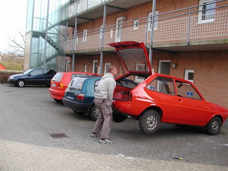 Ford Fiesta MK 1 **solgt** - kan du også løfte din bil :-) billede 16