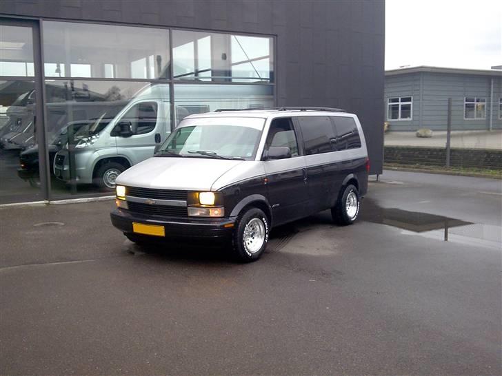 Chevrolet Astro van SOLGT - Med de nye fælge og dæk billede 1