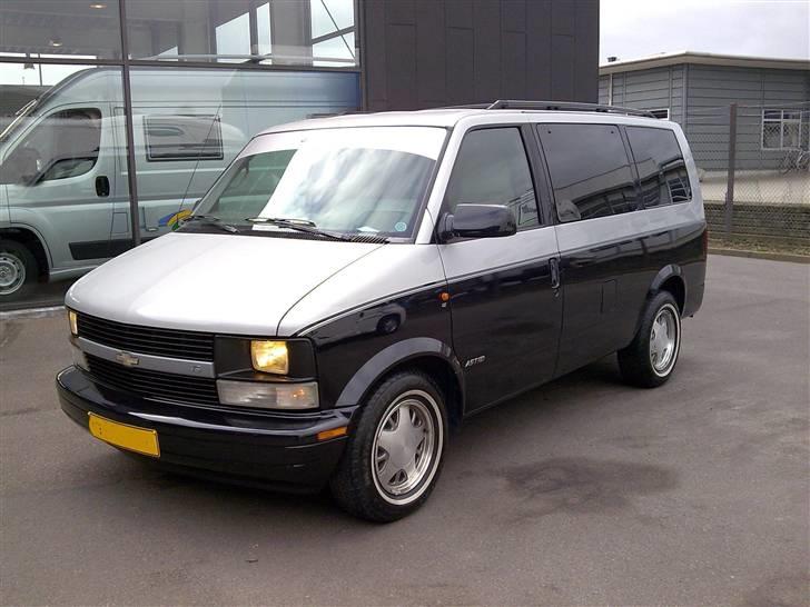 Chevrolet Astro van SOLGT - Færtig samlet.... venter dog på fælge billede 9