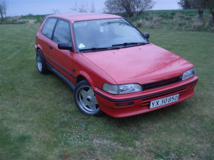 Toyota corolla 1,3 Xli Død billede 9