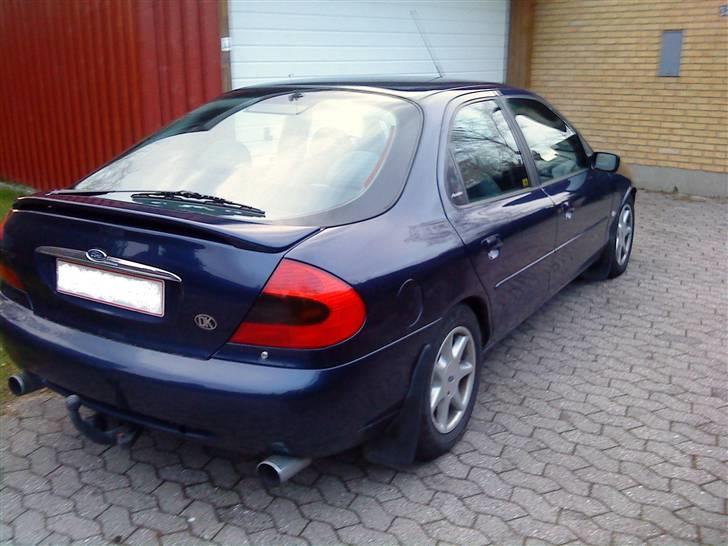 Ford Mondeo 2,5 V6 *SOLGT* billede 2