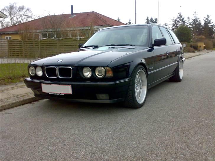 BMW 530i V8 Touring SOLGT billede 10