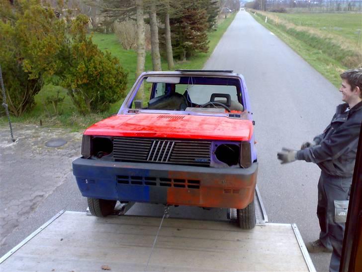 Fiat Panda (skrottet) - da vi kommer hjem fra sælger. billede 3