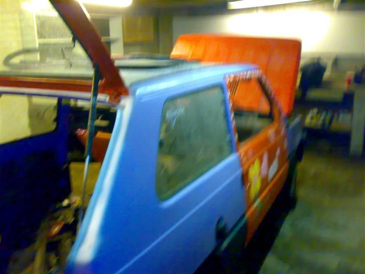 Fiat Panda (skrottet) - bilen på lånt værksted. billede 4