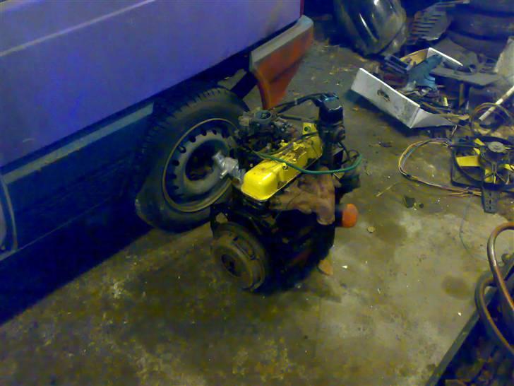 Fiat Panda (skrottet) - den ekstra motor som måske bliver bygget om til en abarth 100hk motor. billede 6