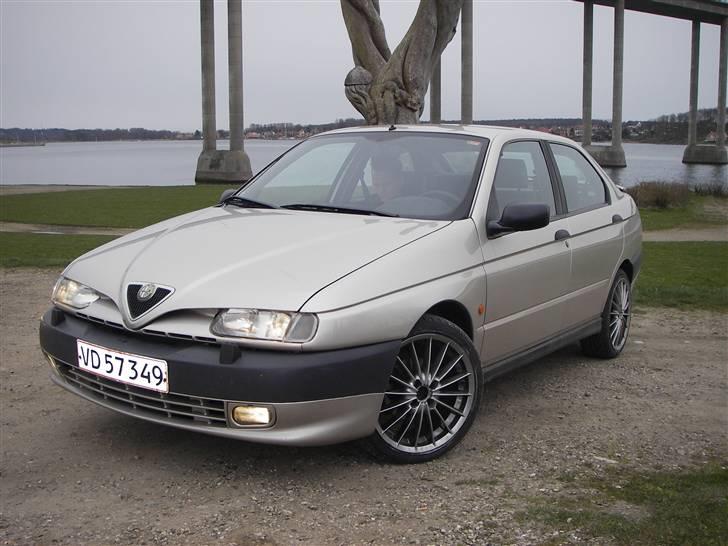 Alfa Romeo 146 1.6 L billede 11