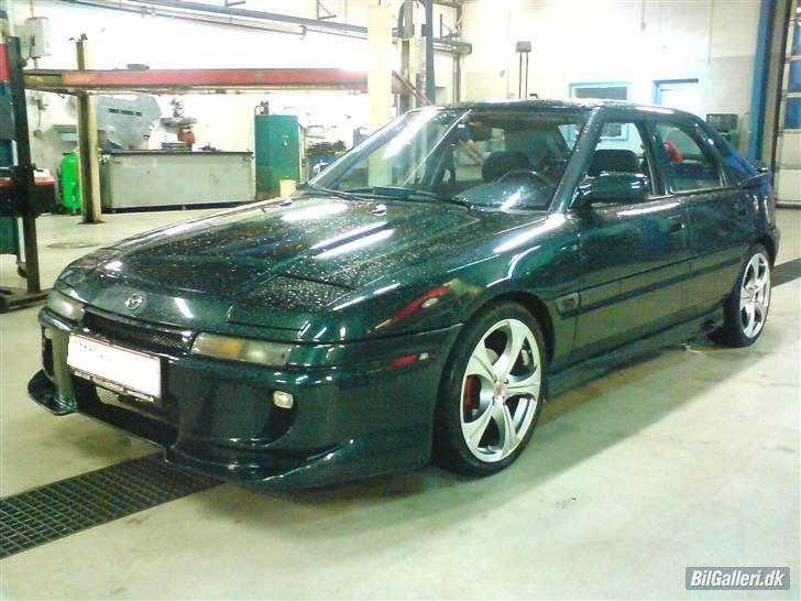 Mazda 323F GT SOLGT billede 3