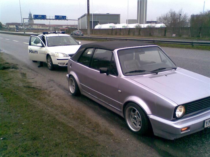 VW Golf 1 Cabriolet - Tre dage efter jeg havde fået bilen . :) billede 1