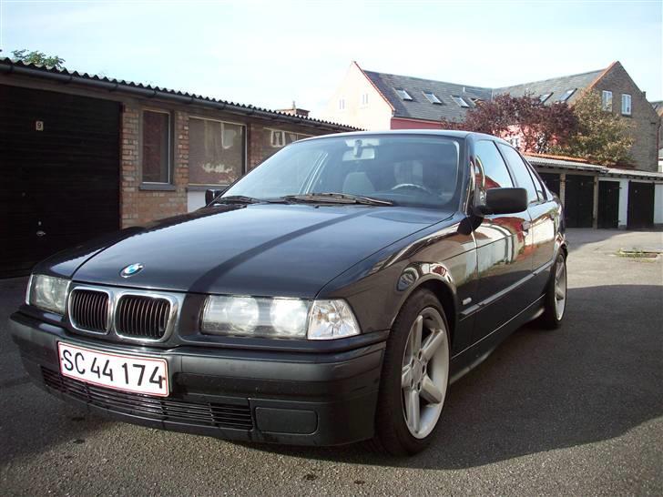 BMW 320i Bavaria "Solgt" billede 1