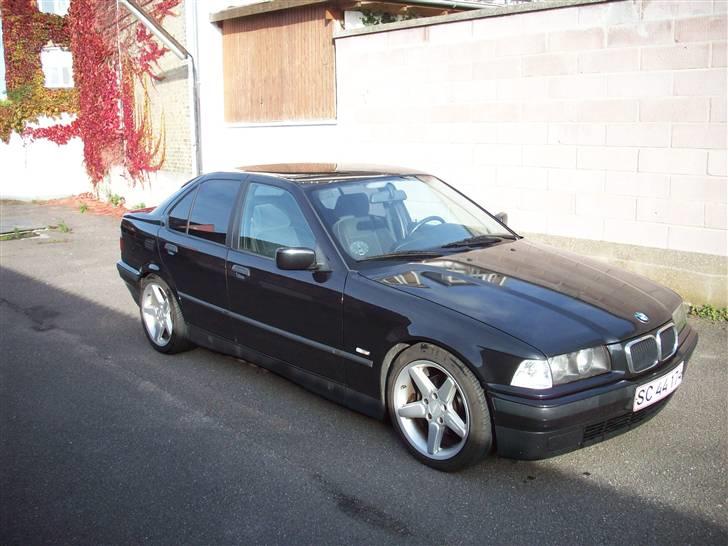 BMW 320i Bavaria "Solgt" billede 2