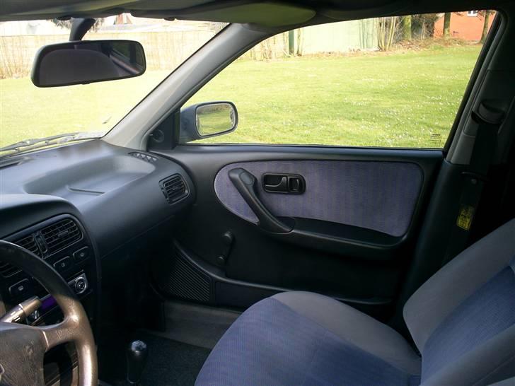 Nissan Primera SOLGT billede 12