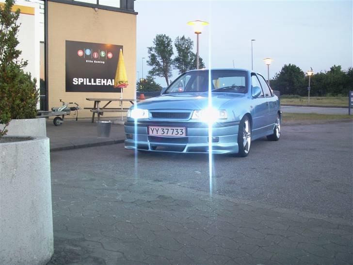 Opel vectra 2000  billede 1