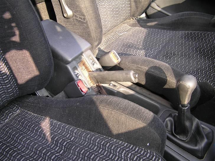 Nissan Primera 2,0e GT --Byttet - Den er nu rimelig velholdt af en 16 år gammel bil billede 16