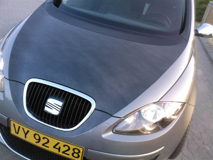 Seat altea stylance SOLGT - carbon folie på hjelmen billede 4