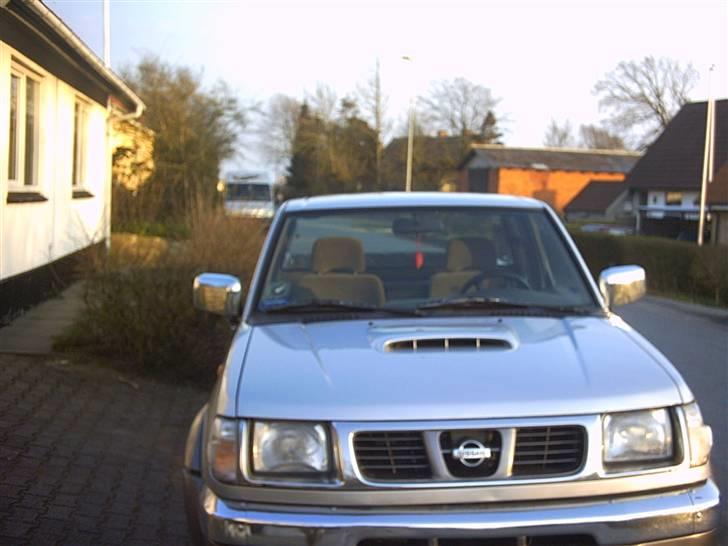 Nissan navara  (solgt) billede 3