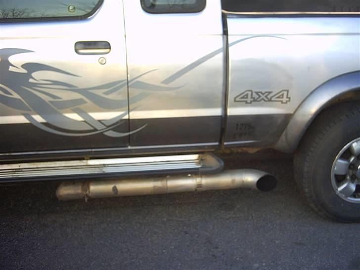 Nissan navara  (solgt) billede 4