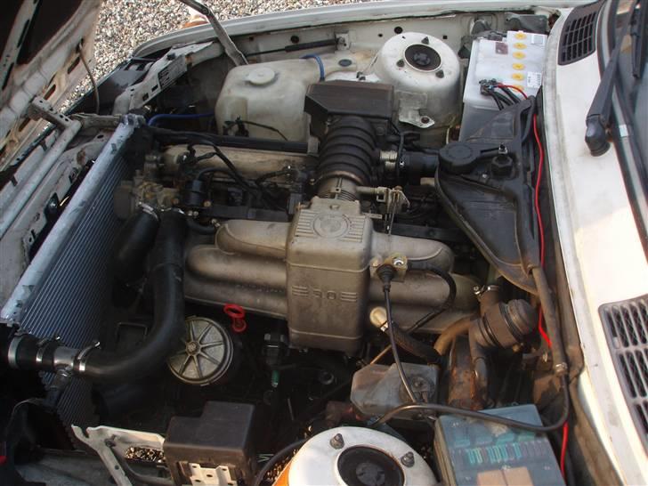 BMW e30 330i  - m30b30 billede 3