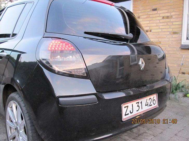 Renault Clio III 1,5 DCI 68HK - SOLGT billede 3