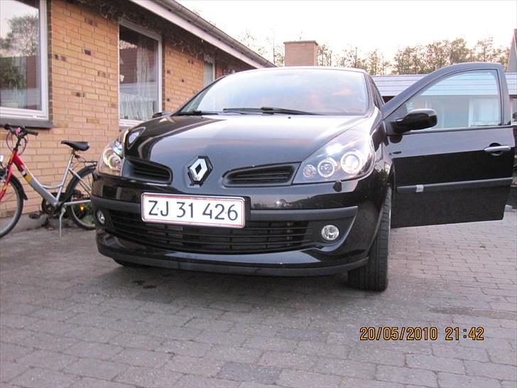 Renault Clio III 1,5 DCI 68HK - SOLGT billede 4