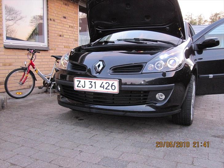 Renault Clio III 1,5 DCI 68HK - SOLGT billede 6