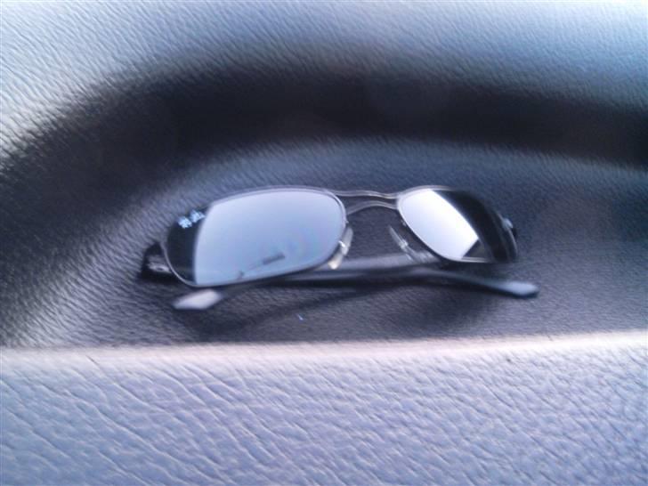 Peugeot 206 CC 1,6 16V - Ray Ban brillerne til når der skal cruises :) billede 17