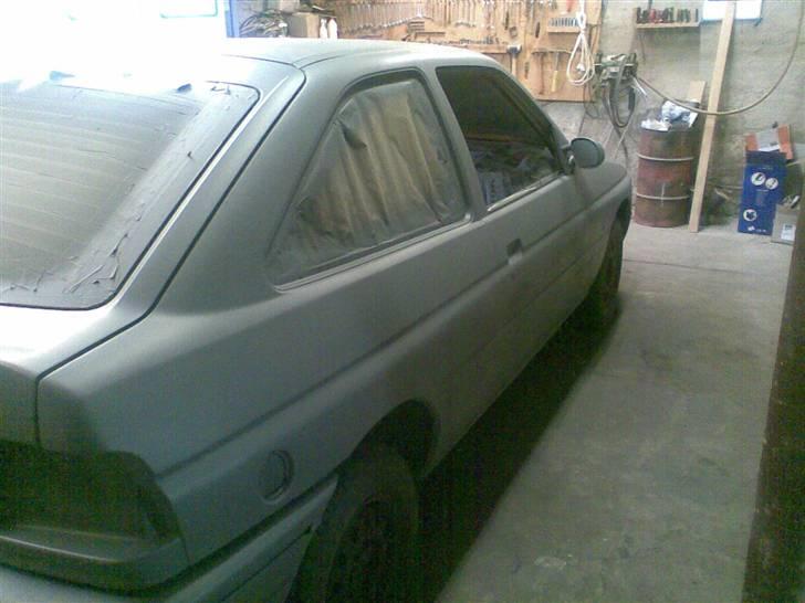 Ford Escort 1.6I MK5 - jeg grundede den selv, men lakken var af en prof billede 10