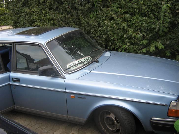 Volvo 240 GL (SOLGT) billede 1