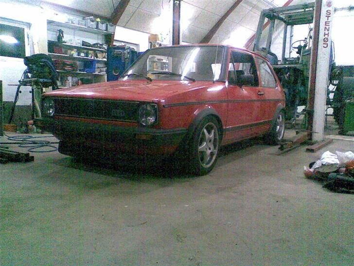 VW golf 1 gtd SOLGT - nu kom den på maven billede 9
