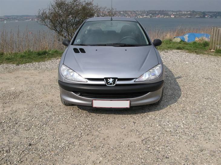 {{currentPhoto.altText}} billede {{currentPhoto.number}}