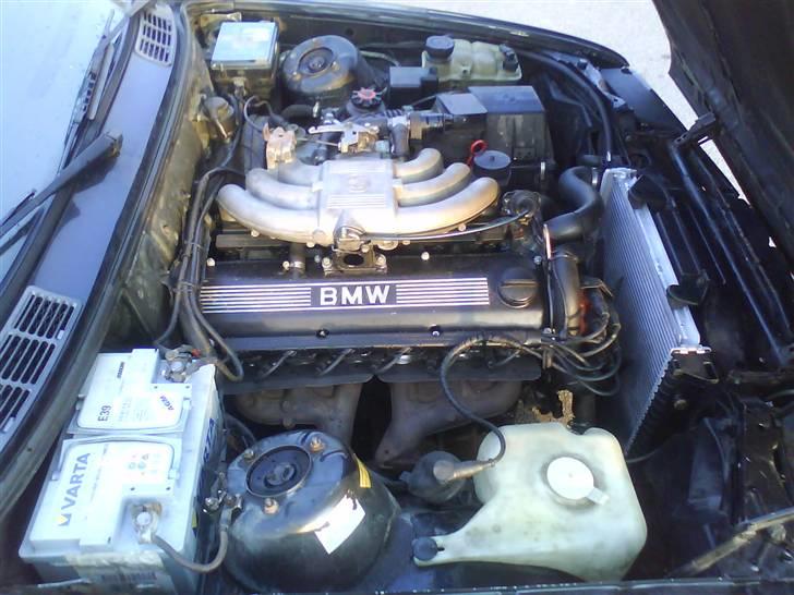 BMW 320i Touring E30 *SOLGT* billede 13