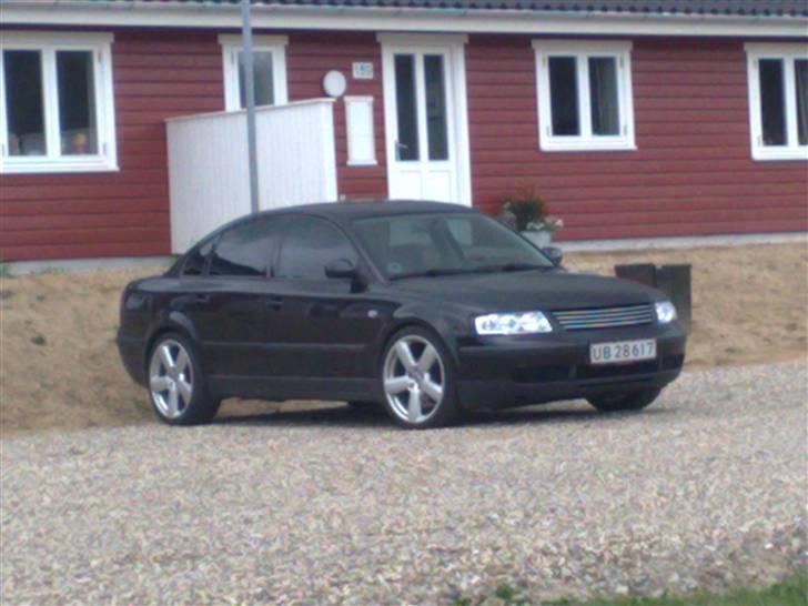 VW Passat Limo *Solgt* - Med toning af ruder, og 50/35 sænkning .. billede 1