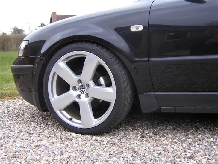 VW Passat Limo *Solgt* billede 2