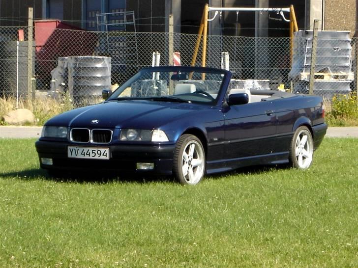 BMW 320i Cabriolet billede 2