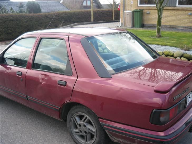 Ford SIERRA(SOLGT) billede 4