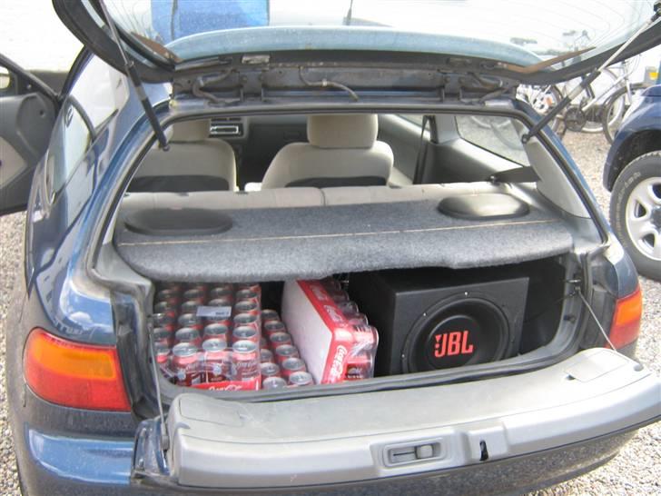 Honda Civic 1,5 (Solgt) - Der skal minimum altid være 1 kasse Coca Cola i bagagerummet billede 6