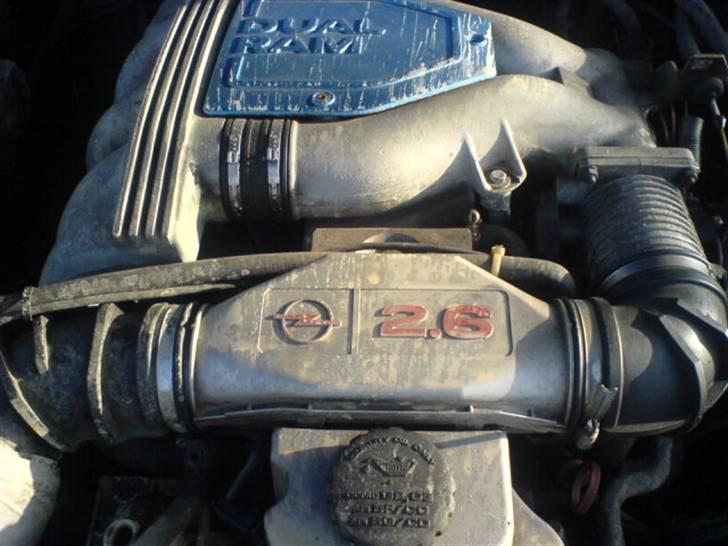 Opel omega solgt billede 3