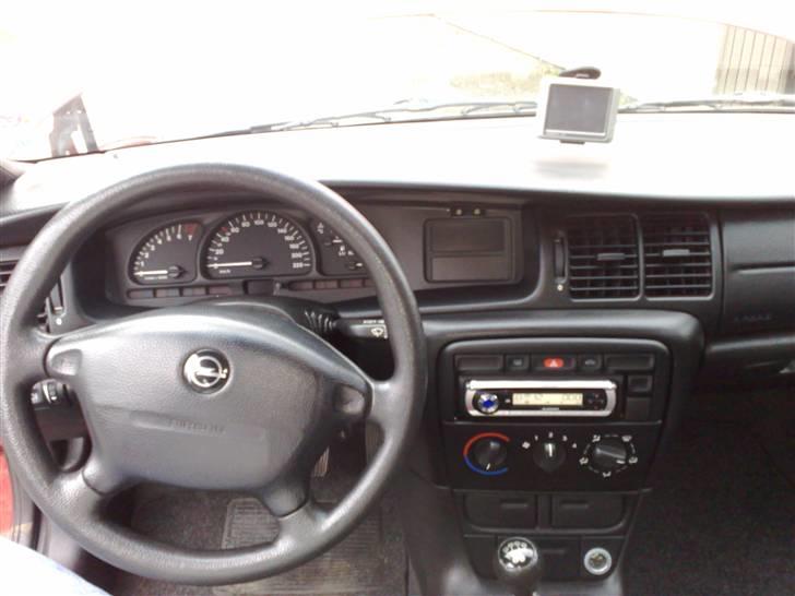 Opel vectra 1.8 cl hatch billede 9