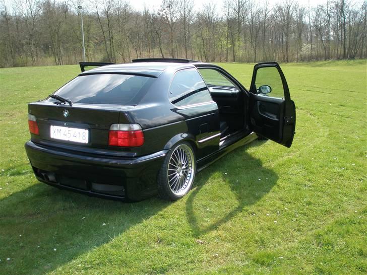 BMW 316i compact billede 4