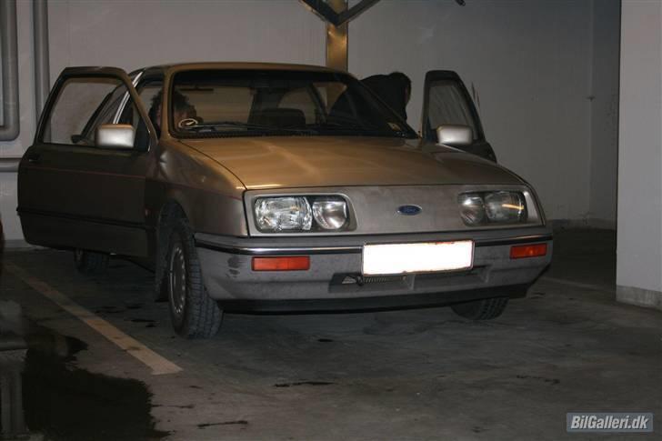 Ford Sierra 1.8 - Fra Påsketræffet i Herning. Lige det eneste billed der blev taget af præsident slæden! ;-) billede 16