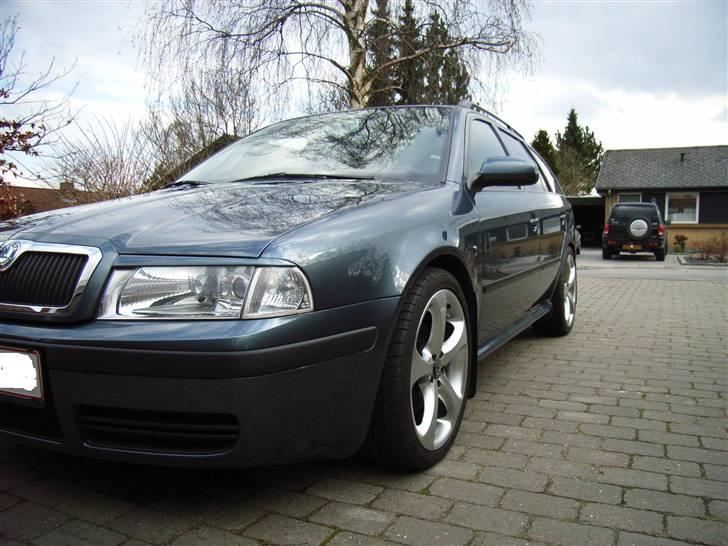 Skoda Octavia Combi 1.8 T  billede 1