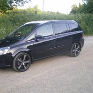 Opel zafira .aut