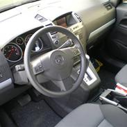 Opel zafira .aut