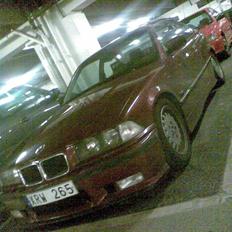 BMW 325i Coupé E36 *SOLGT*