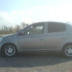 Toyota Yaris *SOLGT*