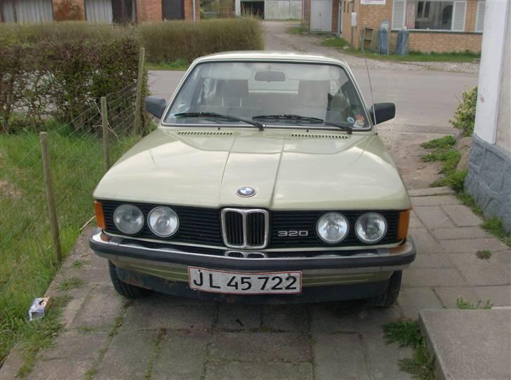 BMW e21 billede 1