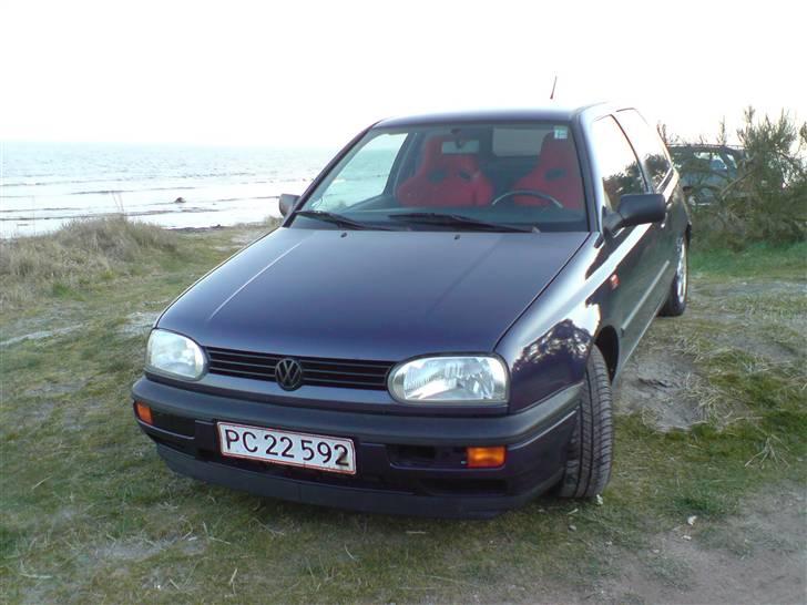 VW Golf 3 1.8 *SOLGT* billede 2
