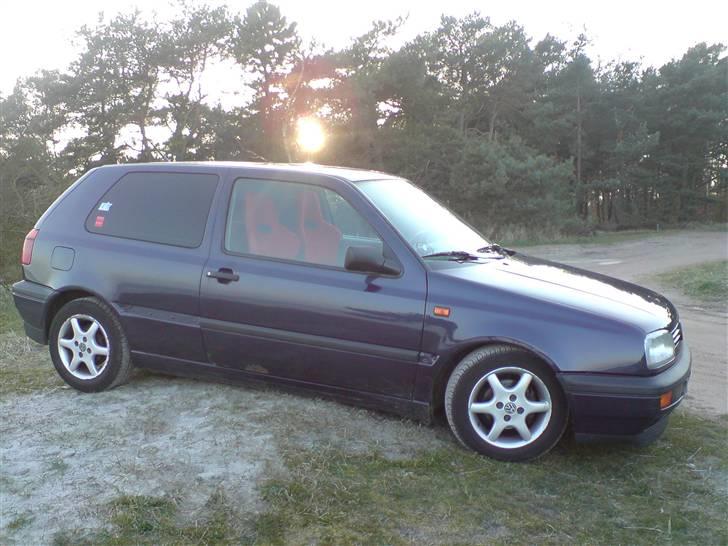 VW Golf 3 1.8 *SOLGT* billede 3