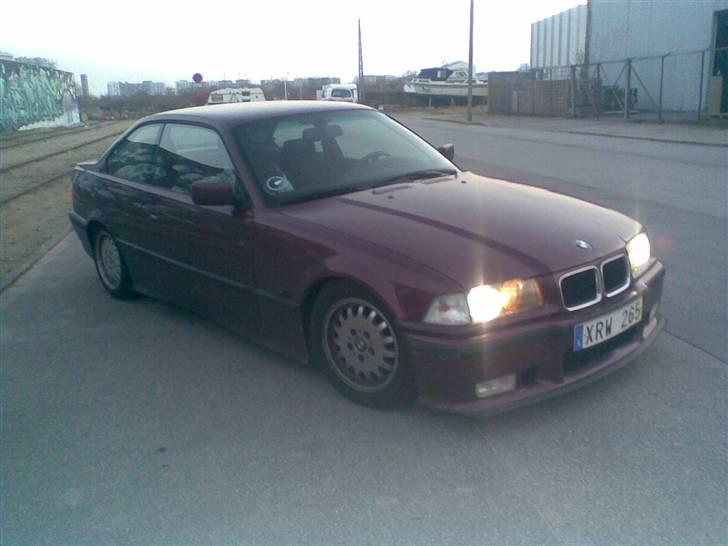 BMW 325i Coupé E36 *SOLGT* billede 5