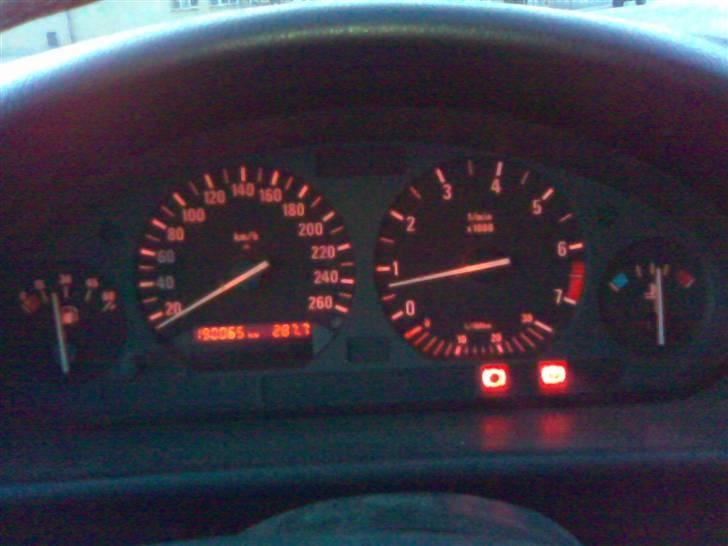 BMW 325i Coupé E36 *SOLGT* billede 6