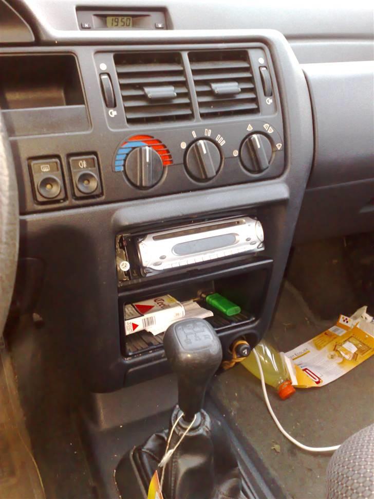 Ford Escort (solgt.) billede 3